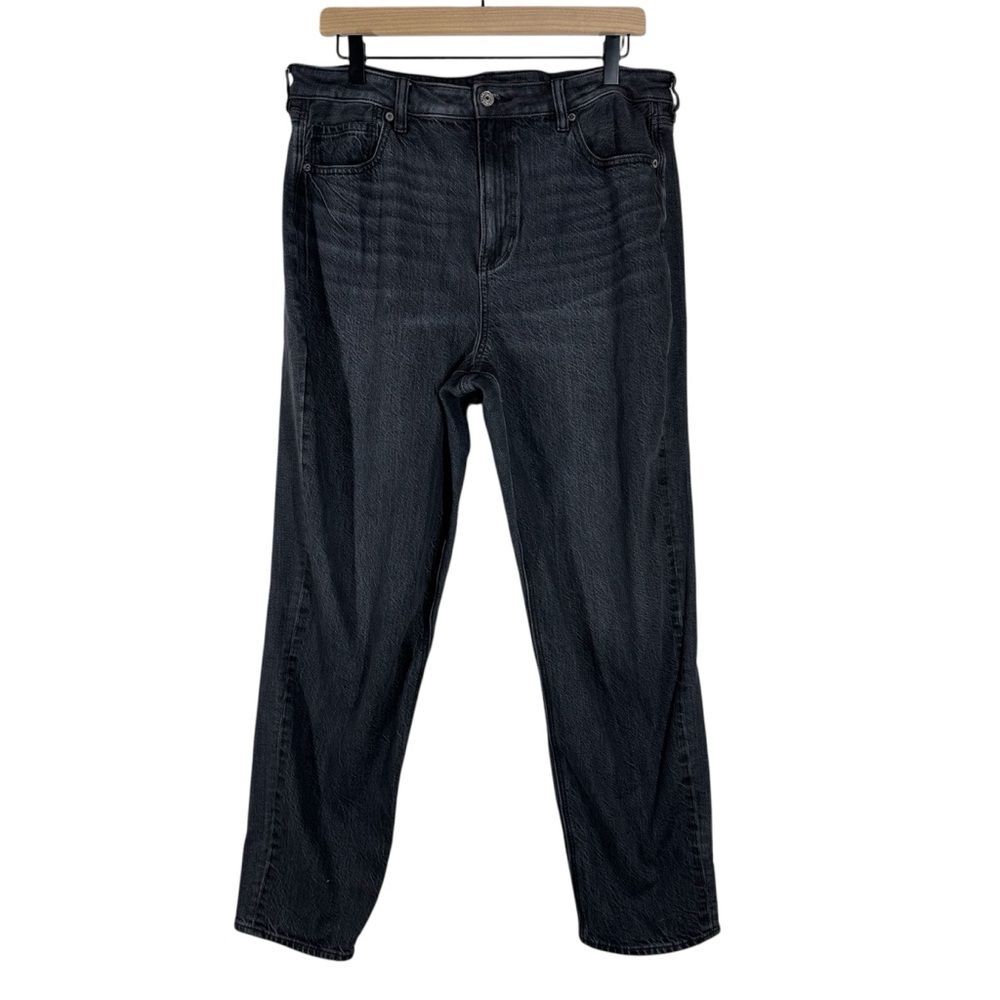 American Eagle Strigid Washed Black High Rise Mom Jeans Size 14 Classic Neutral